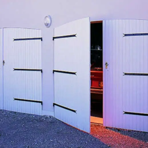 Porte de garage battante