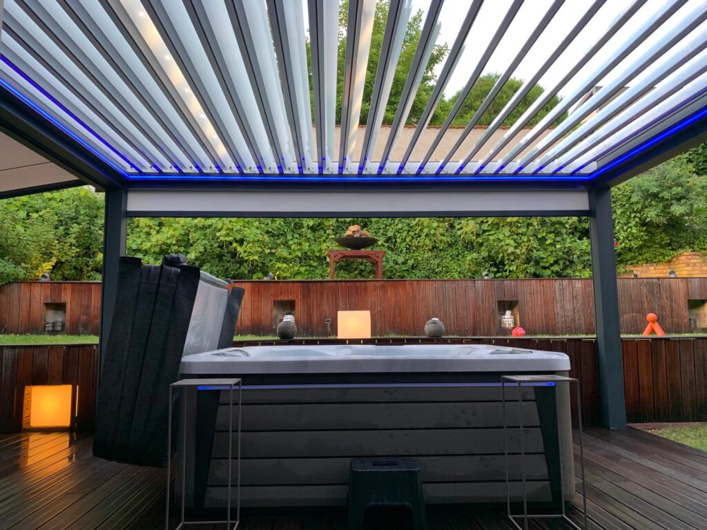 Pergola bioclimatique à Saint-Max